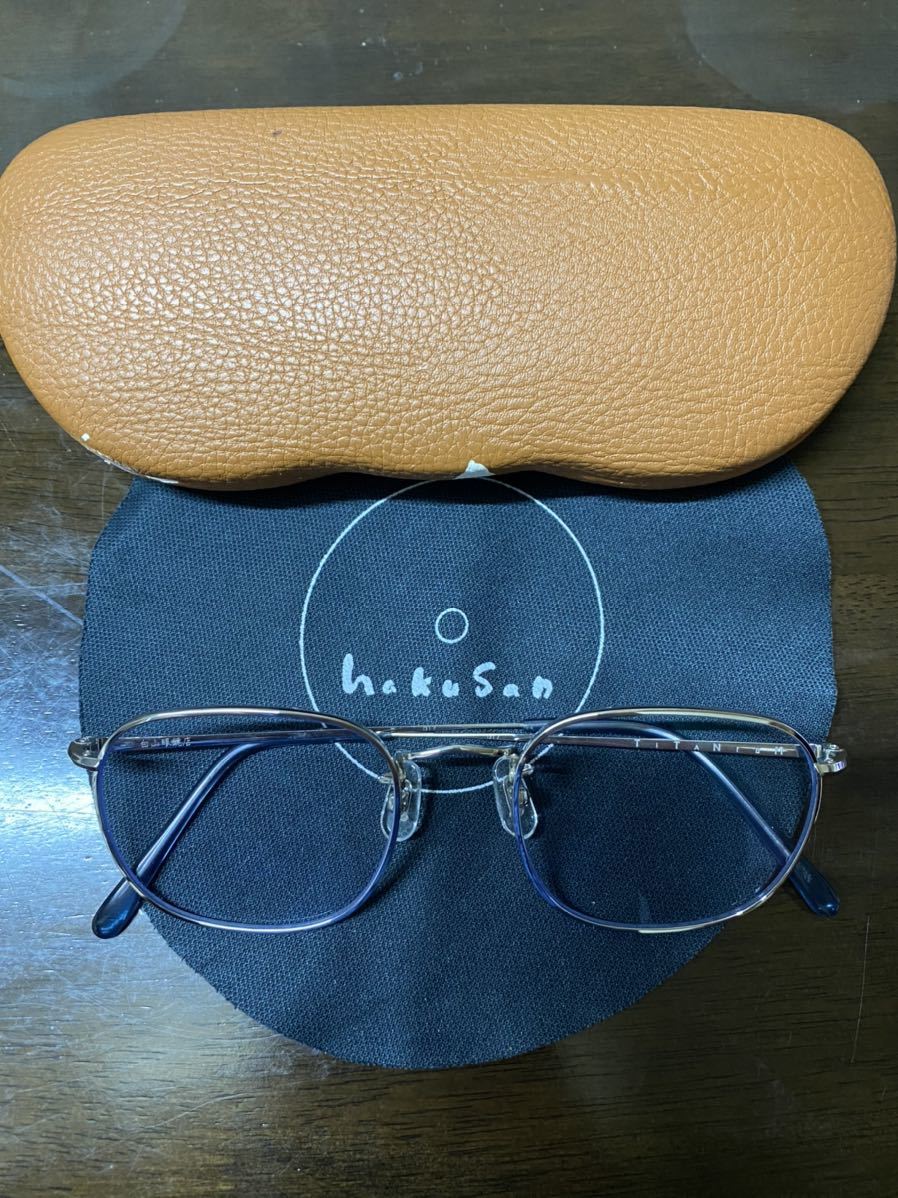 白山眼鏡店のチタン製眼鏡