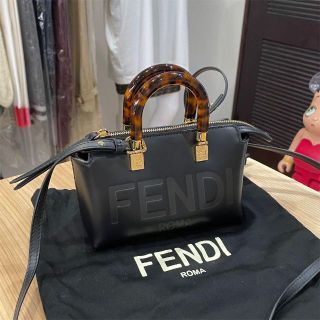 希少]FENDI フェンディ ハンドバッグ ショルダーバッグ モンスター