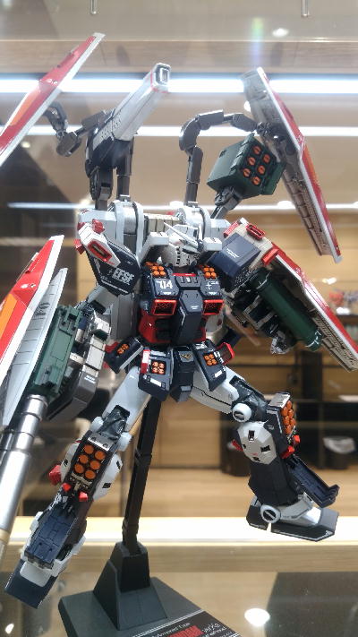 未組立 MG フルアーマーガンダム サンダーボルト ハーフメカニカル