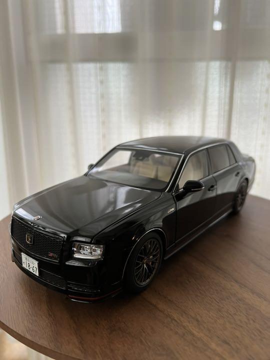 免税品 AUTOart 1/18 トヨタ センチュリー GRMN パール・ホワイト 完成